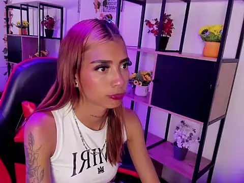 KarlaSlutSkinny   online show from January 7, 2026, 3:00 am