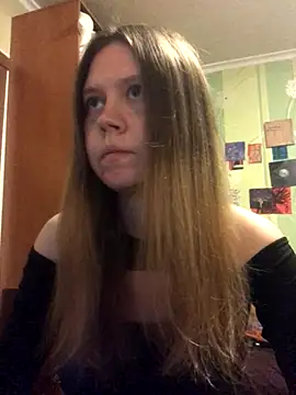 LunaVirelle online show from October 17, 2025, 9:16 pm