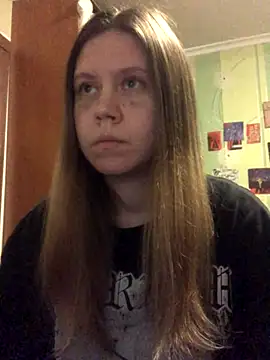 LunaVirelle online show from November 5, 2025, 3:48 pm