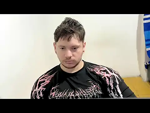 Snapshot of Skol_100802 chatting on March 22, 2026, 1:56 pm Skol 100802 online show from March 22, 2026, 1:56 pm