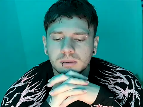 Snapshot of Skol_100802 chatting on March 15, 2026, 1:01 am Skol 100802 online show from March 15, 2026, 1:01 am