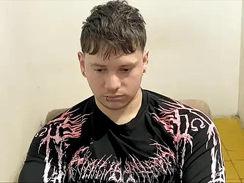 Snapshot of Skol_100802 chatting on March 6, 2026, 12:55 pm Skol 100802 online show from March 6, 2026, 12:55 pm