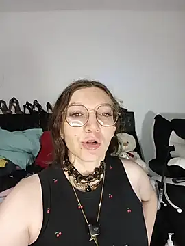 Snapshot of Lucy_colee chatting on March 8, 2026, 3:37 pm Lucy colee online show from March 8, 2026, 3:37 pm