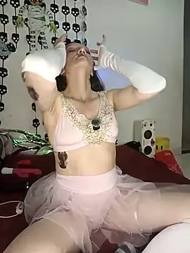 Lucy colee online show from October 31, 2025, 5:42 pm