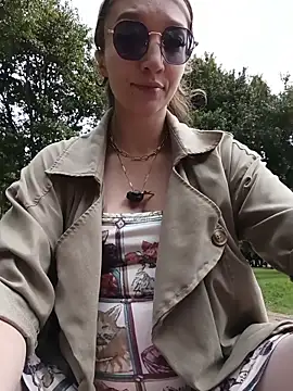 Snapshot of Lucy_colee chatting on February 16, 2026, 5:22 pm Lucy colee online show from February 16, 2026, 5:22 pm