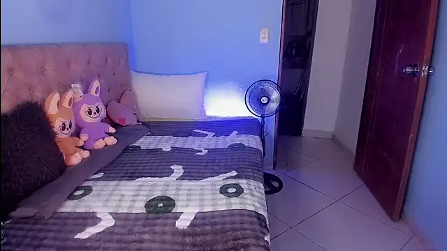 babysomeer online show from August 4, 2026, 4:17 am