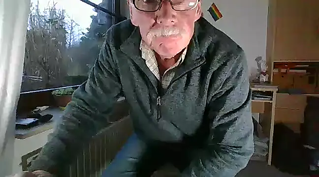 Snapshot of super-snoopy chatting on December 22, 2024, 3:00 pm super-snoopy online show from December 22, 2024, 3:00 pm