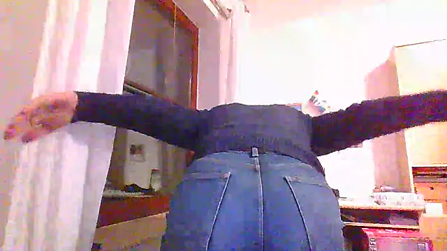 Snapshot of super-snoopy chatting on December 16, 2025, 4:00 pm super-snoopy online show from December 16, 2025, 4:00 pm