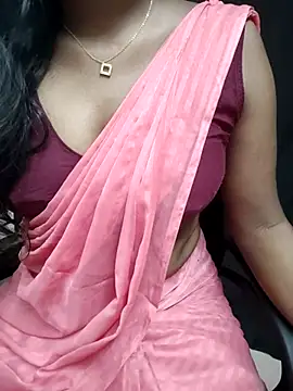 Snapshot of Tamilmallu-duskygirl03 chatting on July 20, 2026, 6:21 am Tamilmallu-duskygirl03 online show from July 20, 2026, 6:21 am
