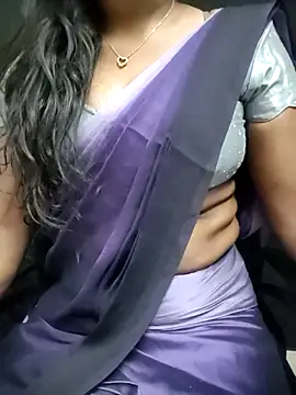 Snapshot of Tamilmallu-duskygirl03 chatting on August 2, 2026, 5:28 am Tamilmallu-duskygirl03 online show from August 2, 2026, 5:28 am