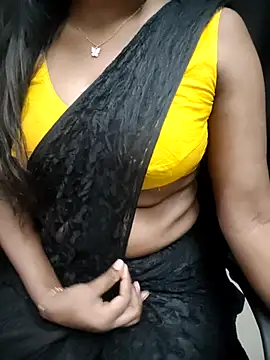 Snapshot of Tamilmallu-duskygirl03 chatting on July 28, 2026, 5:37 am Tamilmallu-duskygirl03 online show from July 28, 2026, 5:37 am