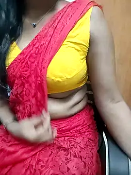 Snapshot of Tamilmallu-duskygirl03 chatting on June 30, 2026, 5:40 am Tamilmallu-duskygirl03 online show from June 30, 2026, 5:40 am