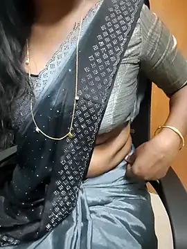 Snapshot of Tamilmallu-duskygirl03 chatting on July 9, 2026, 5:34 pm Tamilmallu-duskygirl03 online show from July 9, 2026, 5:34 pm