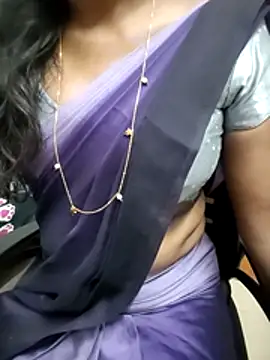 Snapshot of Tamilmallu-duskygirl03 chatting on June 27, 2026, 5:35 am Tamilmallu-duskygirl03 online show from June 27, 2026, 5:35 am