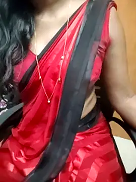 Snapshot of Tamilmallu-duskygirl03 chatting on June 29, 2026, 11:43 am Tamilmallu-duskygirl03 online show from June 29, 2026, 11:43 am