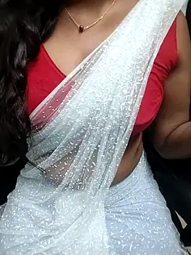 Snapshot of Tamilmallu-duskygirl03 chatting on July 29, 2026, 6:18 pm Tamilmallu-duskygirl03 online show from July 29, 2026, 6:18 pm
