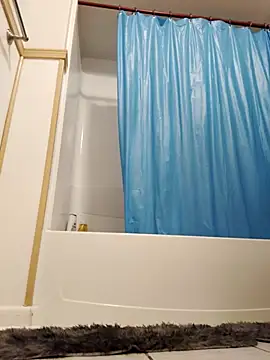 Snapshot of Pisthool chatting on October 15, 2025, 10:56 am Pisthool online show from October 15, 2025, 10:56 am