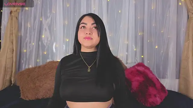 Snapshot of Victoria_Jonhss chatting on November 18, 2025, 10:02 pm Victoria Jonhss online show from November 18, 2025, 10:02 pm