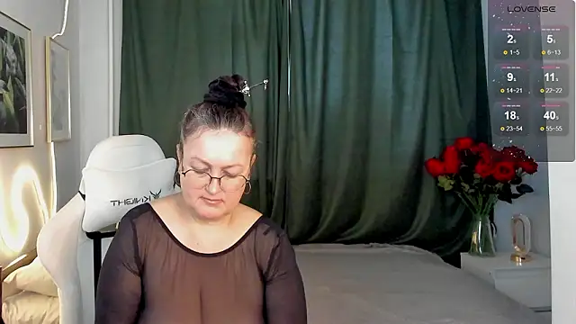 hottyannaa online show from March 11, 2026, 2:38 am