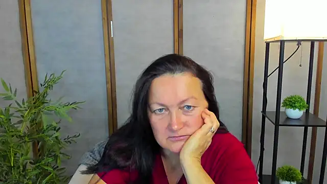 hottyannaa online show from October 14, 2025, 2:34 am