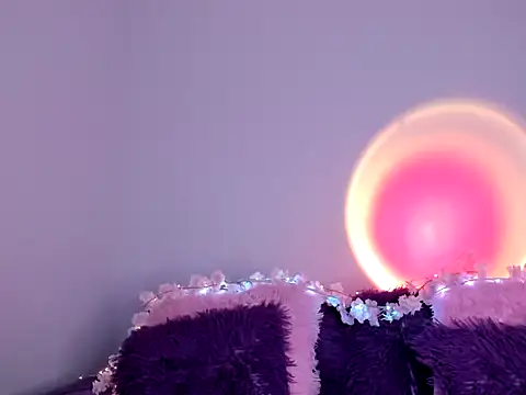 HeidyRousse online show from November 4, 2025, 11:03 am