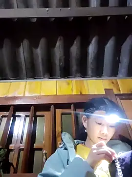 gio-thu online show from November 15, 2025, 5:50 pm