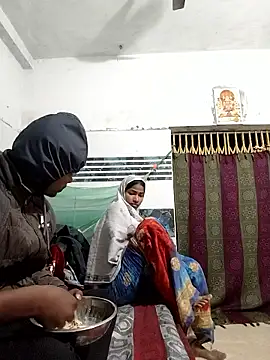 funnight4ubaby8456 online show from January 15, 2026, 6:33 pm