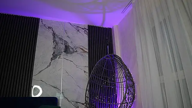 RachelRavee online show from November 19, 2025, 5:07 am