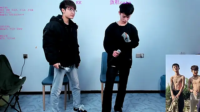 KK-cuteboy online show from October 27, 2025, 8:37 am