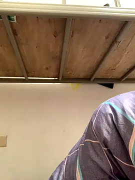 KK-cuteboy online show from November 28, 2025, 10:37 am