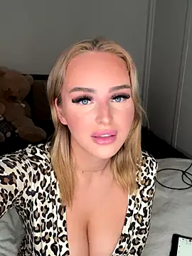 Snapshot of spicycharxx chatting on October 19, 2025, 1:41 am spicycharxx online show from October 19, 2025, 1:41 am