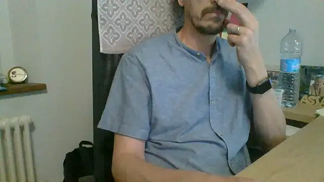 Snapshot of Kawayleo chatting on June 7, 2026, 9:20 pm Kawayleo online show from June 7, 2026, 9:20 pm
