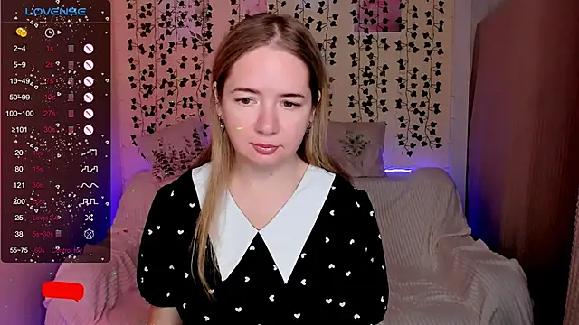 Evaa Braunn online show from December 1, 2025, 2:12 am