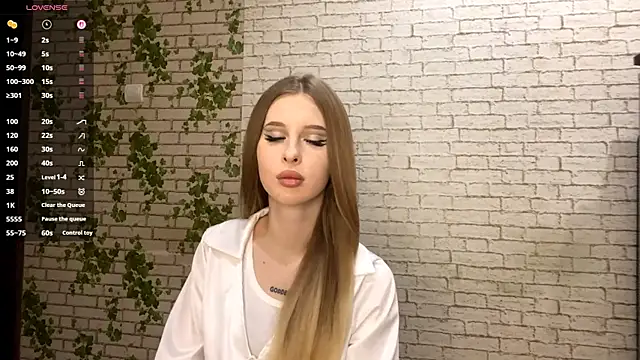 RosalindSherlock online show from October 30, 2025, 8:28 pm