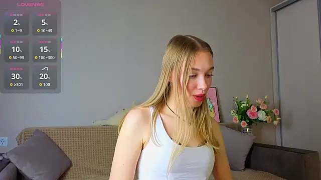 ElizaPurrr online show from October 12, 2025, 11:22 am