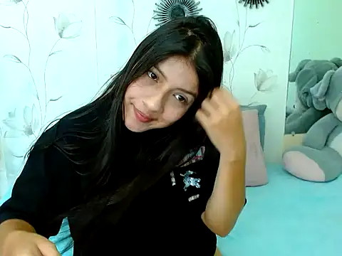 zara cute online show from October 27, 2025, 12:06 pm