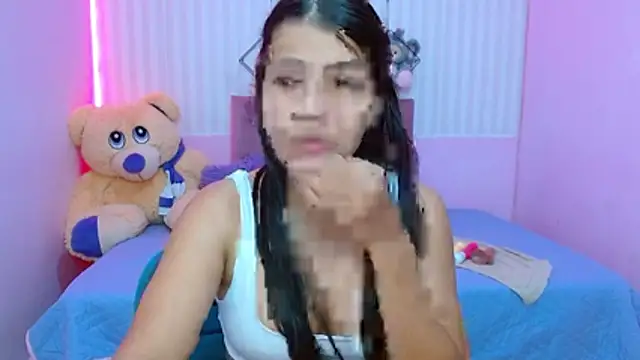 zara cute online show from December 14, 2025, 12:11 pm