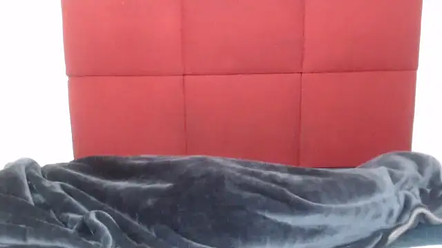 ZuriVixen online show from November 25, 2025, 3:18 am