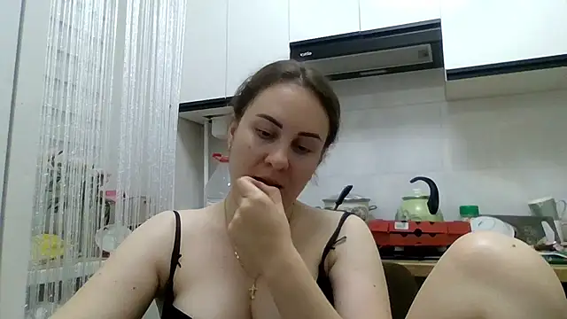 MeadowEyes online show from June 11, 2026, 6:27 pm