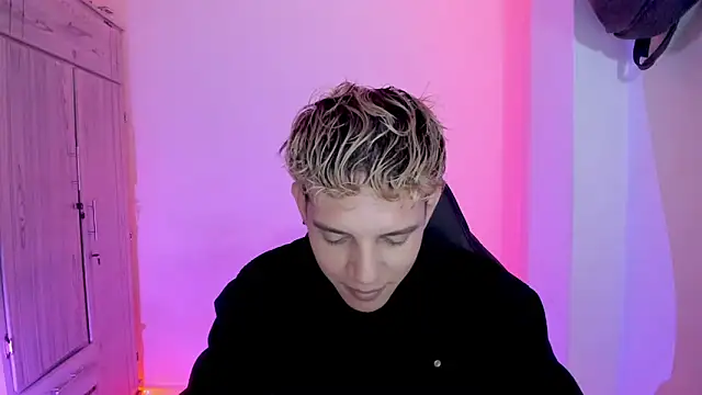 tylernova online show from February 2, 2026, 1:04 am