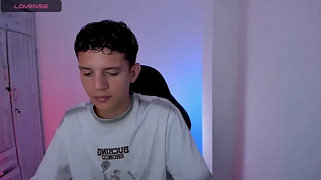 tylernova online show from May 1, 2026, 3:44 am