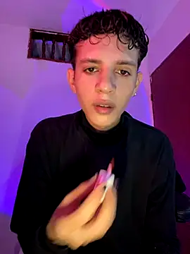 tylernova online show from November 4, 2025, 4:05 am