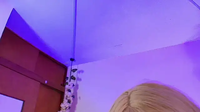 Kiaraa88 online show from October 25, 2025, 7:47 pm