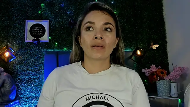 Kiaraa88 online show from May 16, 2026, 8:30 pm
