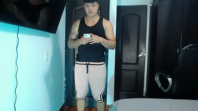 Boyhot 00 online show from November 3, 2025, 1:33 am