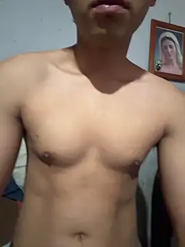 Snapshot of Latinokev chatting on March 15, 2026, 4:14 pm Latinokev online show from March 15, 2026, 4:14 pm