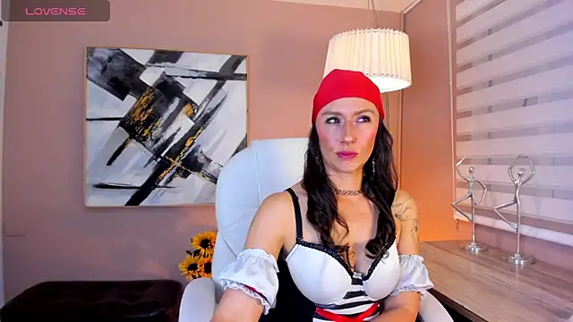 indigo wild  online show from October 31, 2025, 1:13 am