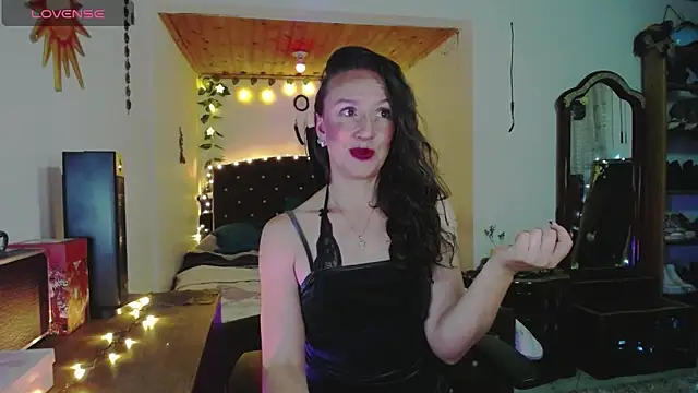 indigo wild  online show from October 30, 2025, 1:15 am