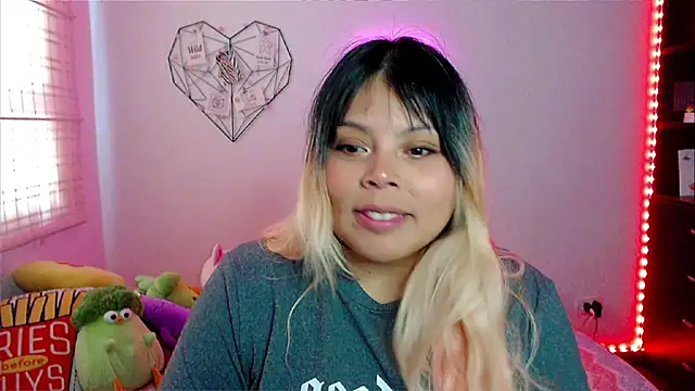 EllieMoonX online show from February 18, 2026, 9:55 pm