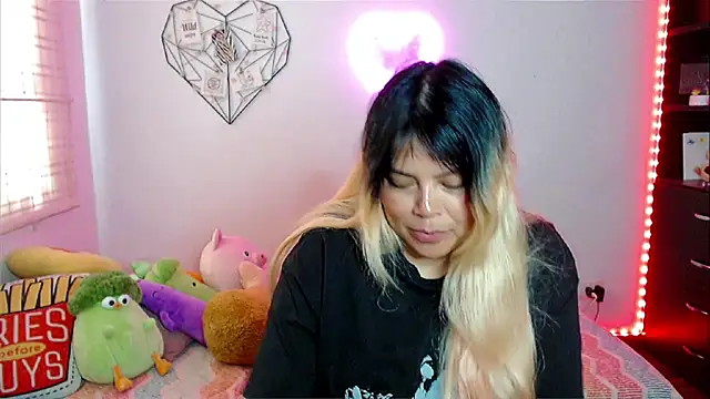 EllieMoonX online show from February 27, 2026, 9:03 pm